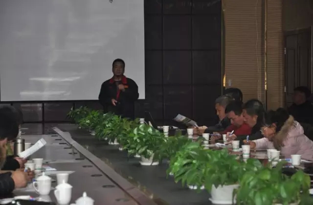 躍迪集團回饋家鄉(xiāng)父老—暨“金”冬臘月招商、訂貨、動銷大會河北站勝利召開