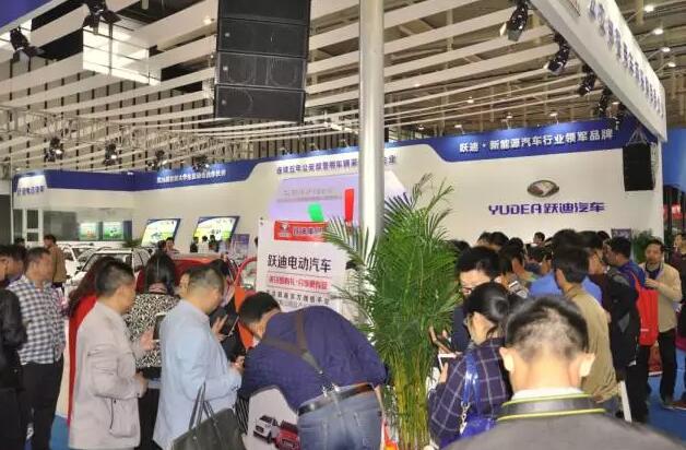 躍迪汽車強(qiáng)勢(shì)登錄南京新能源汽車展，引領(lǐng)行業(yè)發(fā)展新軌道