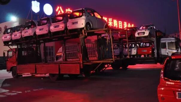 躍迪電動汽車批量發(fā)車四川——安全，節(jié)能，環(huán)保