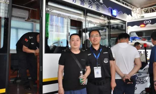 躍迪集團(tuán)攜旗下多款警務(wù)用車閃亮登陸第八屆中國國際警用裝備博覽會(huì)