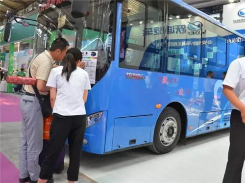 電動(dòng)公交車
