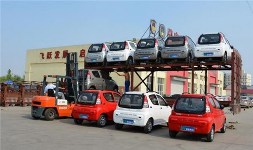 電動(dòng)轎車(chē)