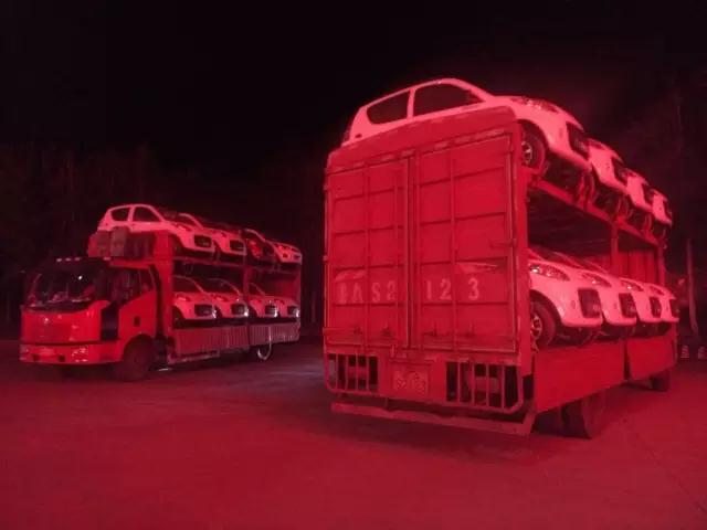 電動汽車出發(fā)了。