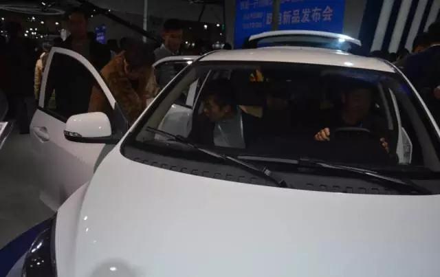 躍迪智能家族集結(jié)亮相鄭州展，萬人見證，共贏未來