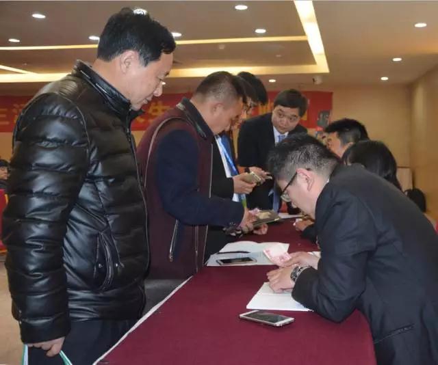 躍迪智能家族集結(jié)亮相鄭州展，萬人見證，共贏未來