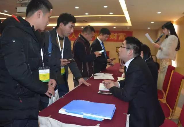 躍迪智能家族集結(jié)亮相鄭州展，萬人見證，共贏未來