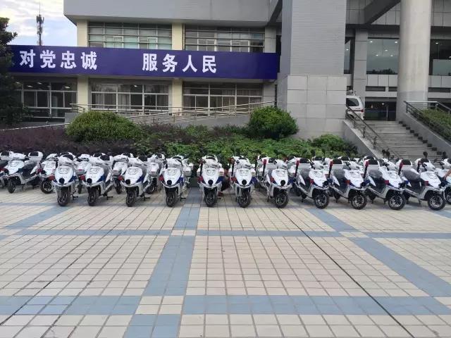 兩輪電動(dòng)巡邏車(chē)
